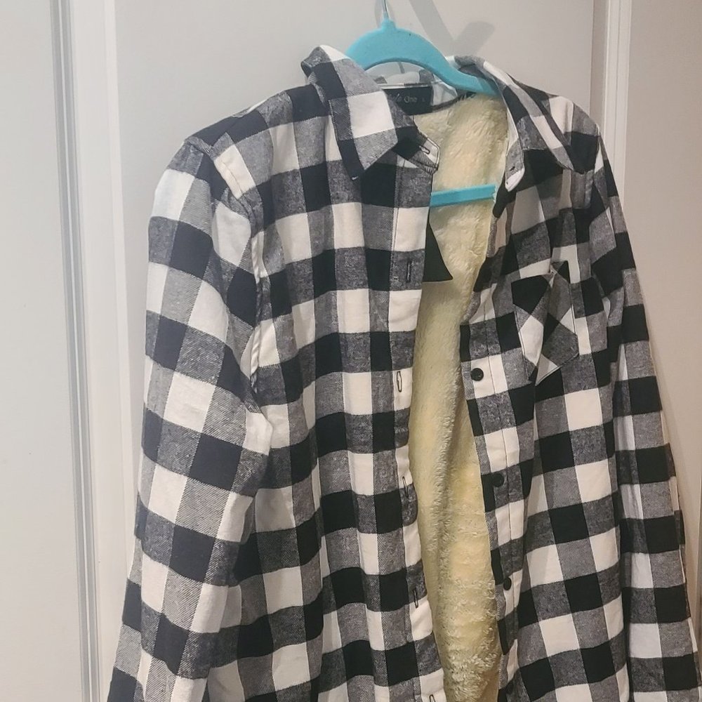 White black checkered fur lined shirt